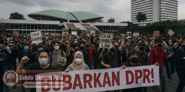 Absurditas Sistem: DPR Berlimpah, Guru Melarat, Rakyat Melawan dan Solusi Demokrasi Digital